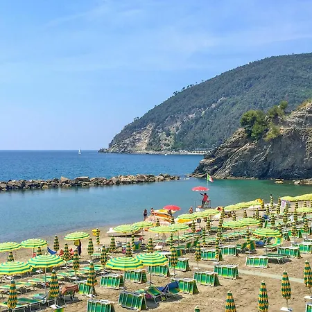2 Bedroom Awesome Apartment In Moneglia * Moneglia