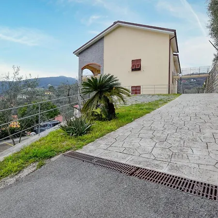 Appartamento 2 Bedroom Awesome In *