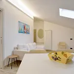2 Bedroom Beautiful Apartment In Moneglia Appartamento Moneglia