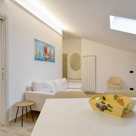 Beautiful In With Kitchen דירה מונליה
